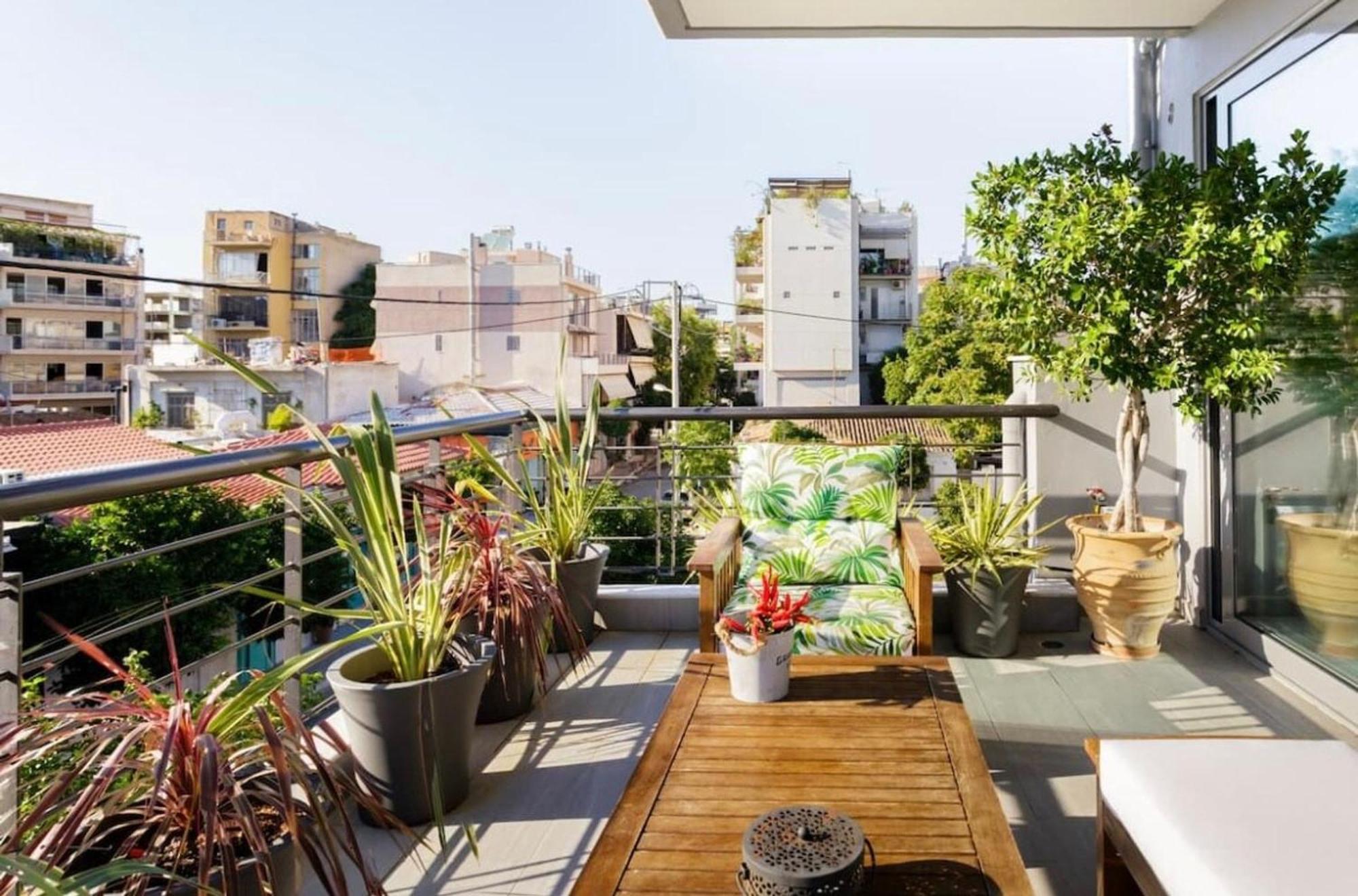 Stylish Boutique Loft With Private Balcony Apartment Athena Bagian luar foto